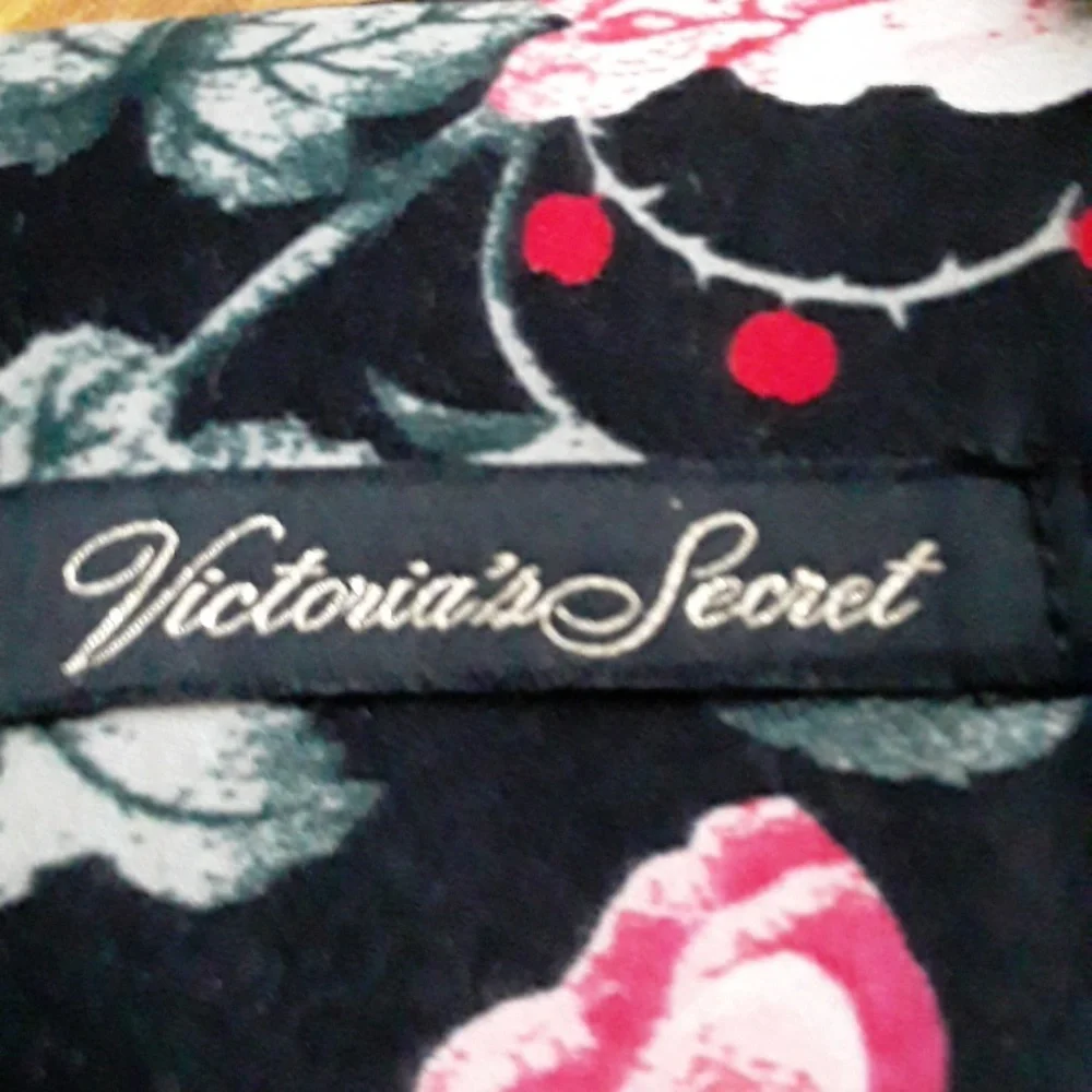 Victoria's Secret, ladies slippers - Picture 5 of 6